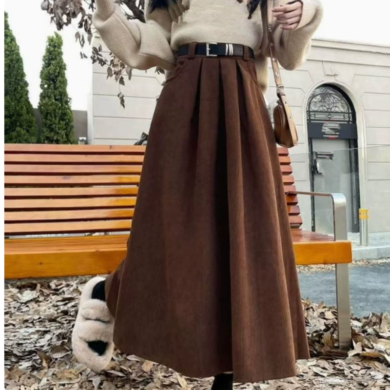 Clara | Pleated Velvet Midi Skirt – Everyday Elegance Made Easy