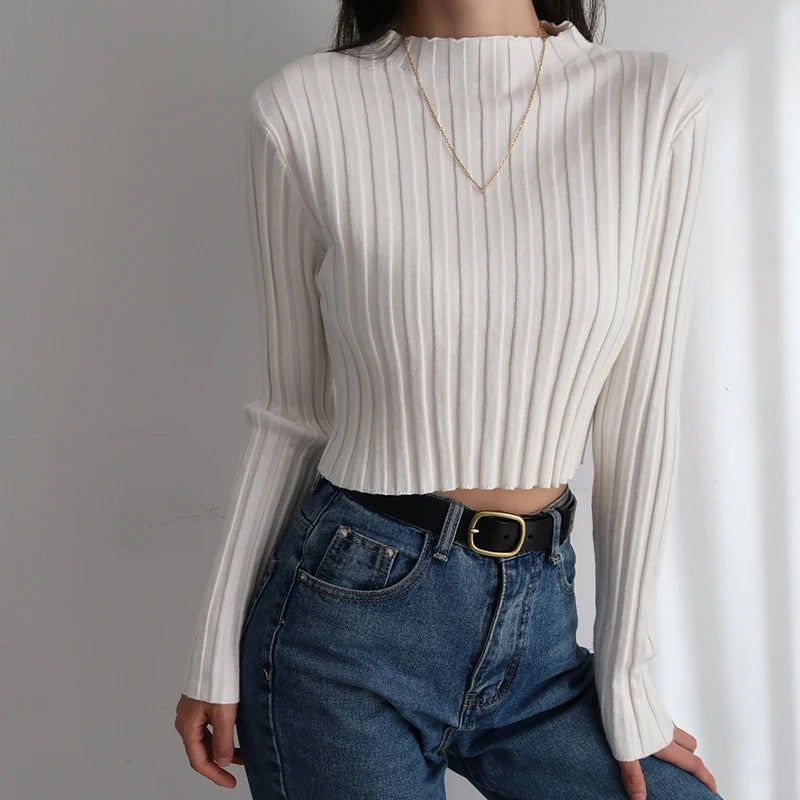 Ribbed Long-Sleeve Knit Top – Minimalist Retro Style for Mid-Season Looks