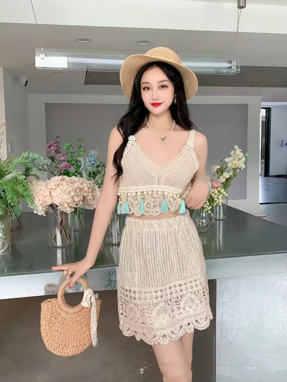 Women’s Knitted Camisole & High-Waisted Skirt Set – Effortless Summer Charm